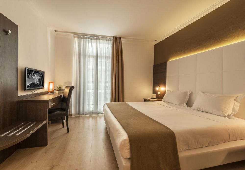 Ambassador-Monaco Hotel Luaran gambar